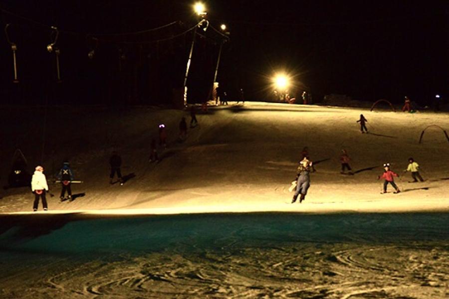 .. The "Befana" on skis: night skiing