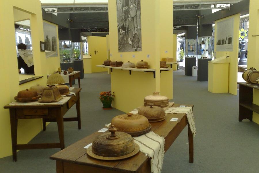hand turning works hand turning works Exhibit and competition of the traditional Aosta Valley handicraft
