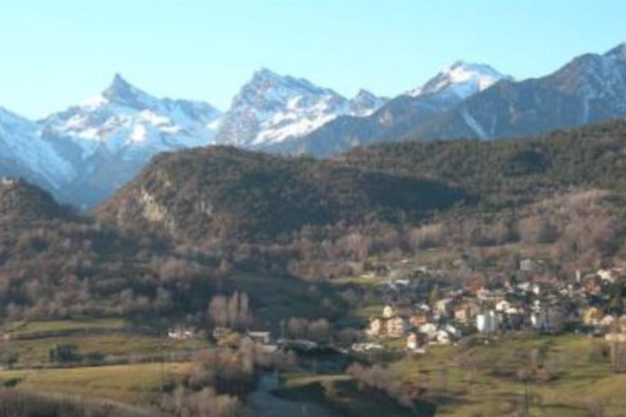 Legends and short stories in Val d'Ayas: from traditional legend to theatrical play.