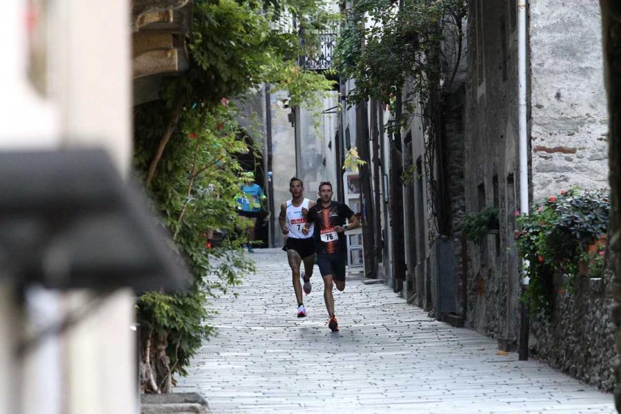 .. Forten - Gara di running di 10 Km