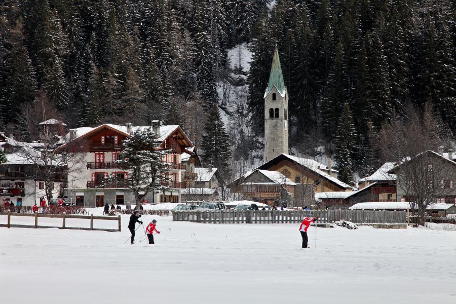Frühlingsskilauf - Fancy dress party on skis