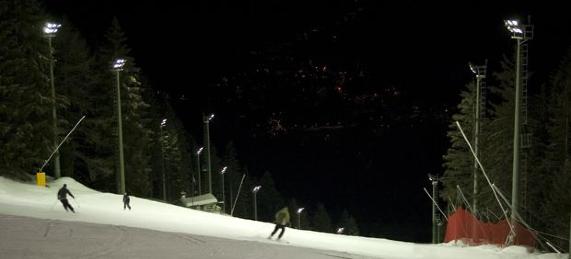 Descente aux flambeaux à l'occasione de l'ouverture nocturne de la piste Leonardo David