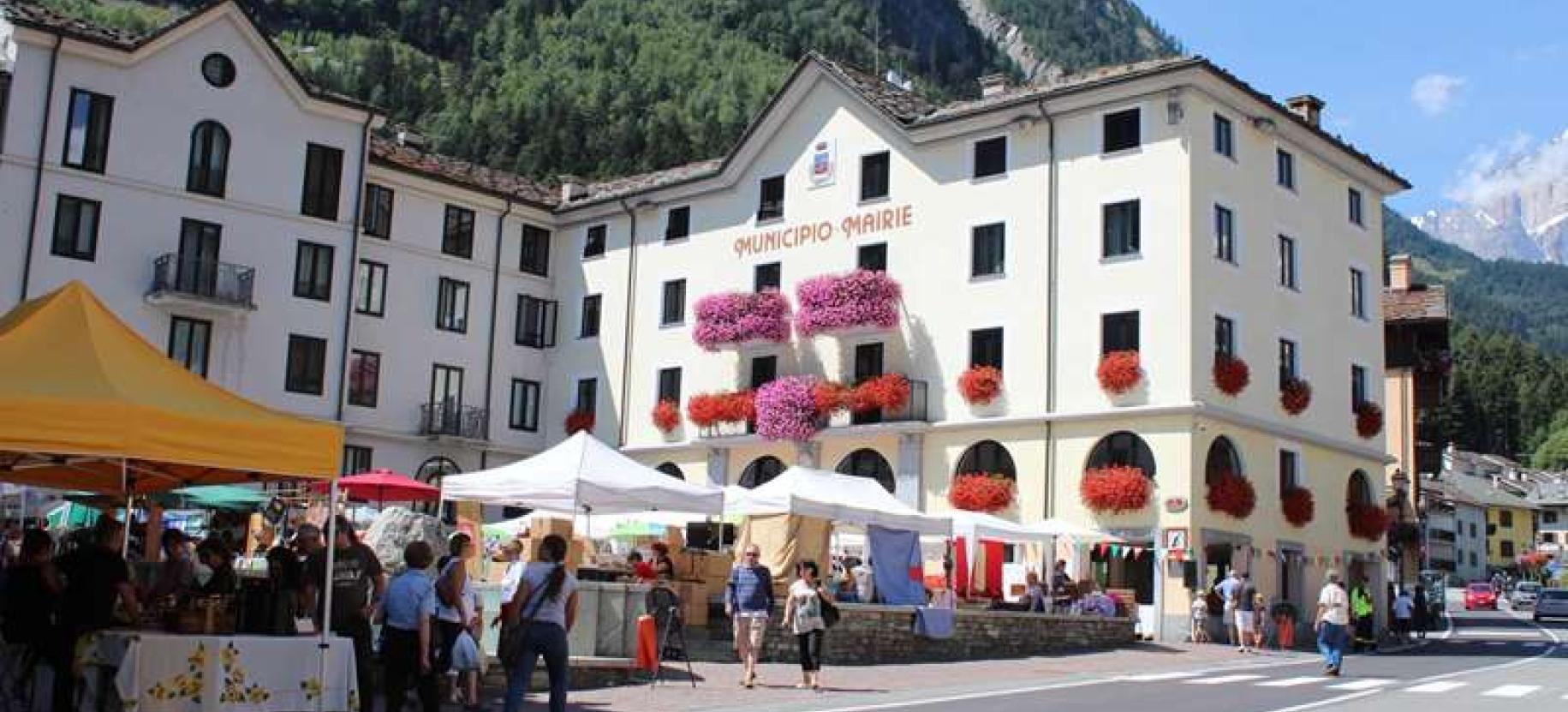"Creativa": Aosta Valley Women's artisan fair
