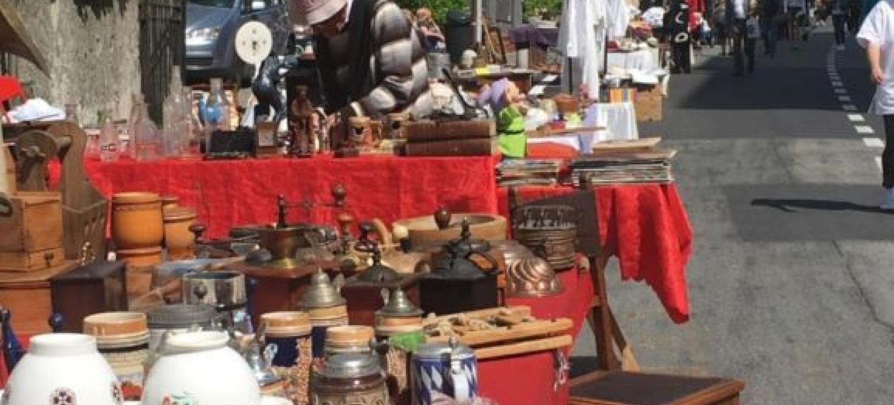 Second-Hand and Swap Street Market