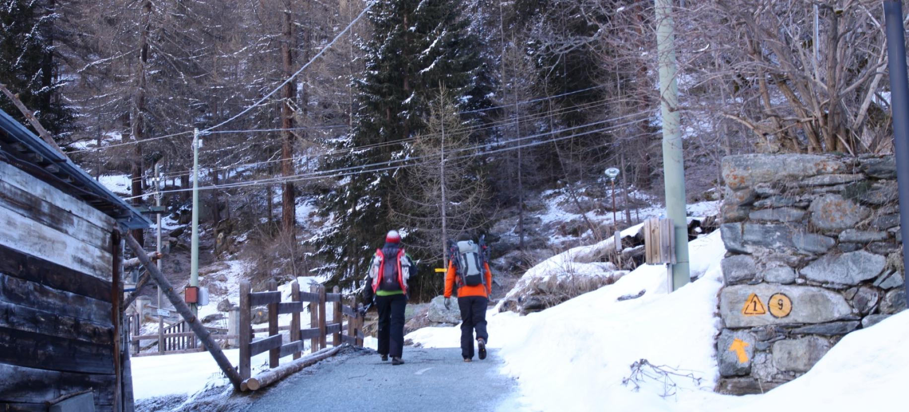 Termine dello Chemin de Resy e inizio del sentiero
