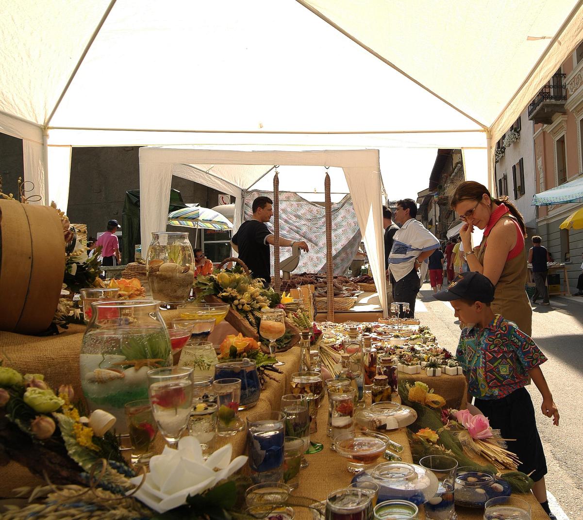 Petit Marché du Bourg Eté (street market)