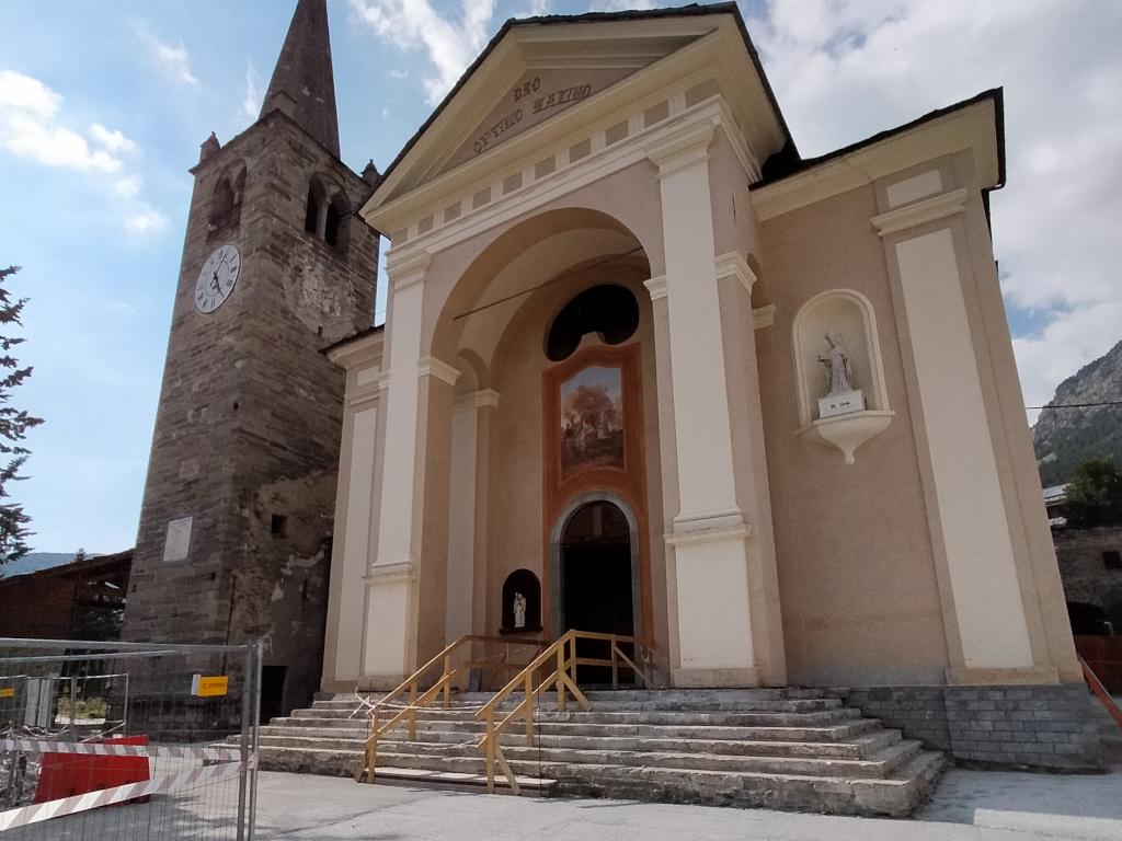 .. Legends and short stories in Val d'Ayas: from traditional legend to theatrical play