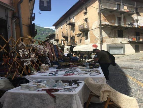 Second-Hand and Swap Street Market