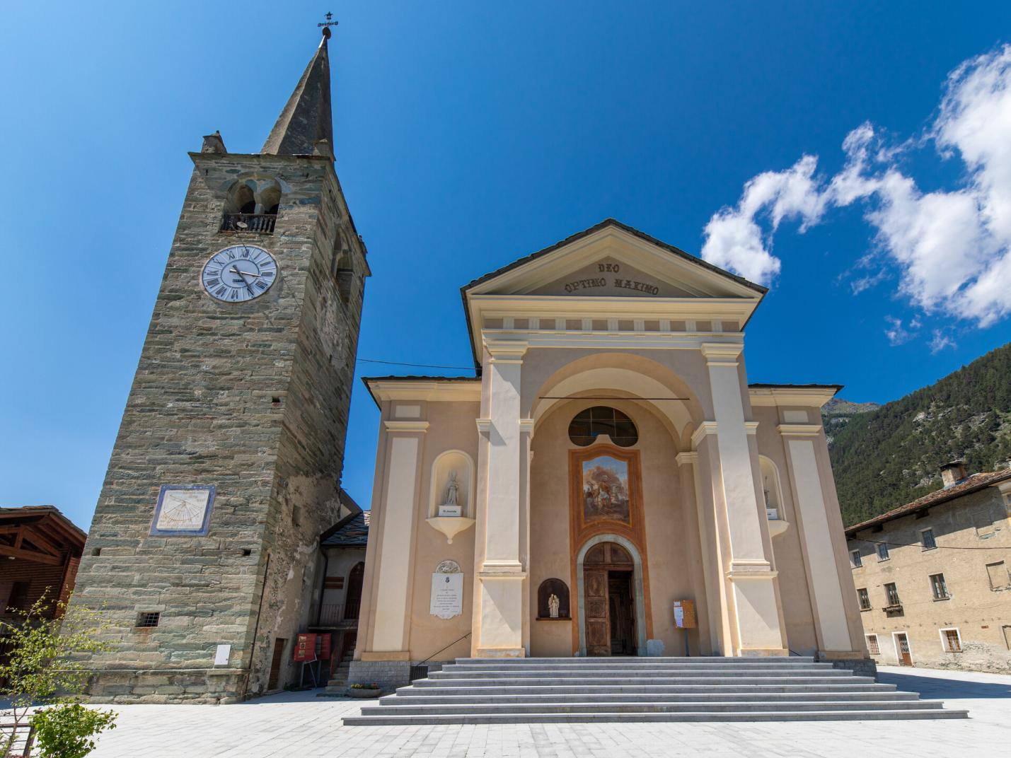 Chiesa Brusson  Monte Rosa Classica: 19th Century Salon