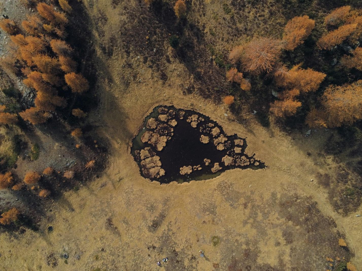 Il Lago Lochien visto dall’alto in autunno.