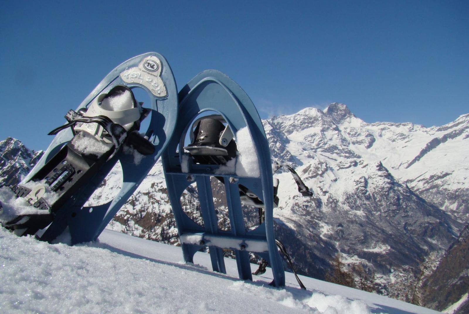 SNOWSHOEING – ALAGNA AND RIVA