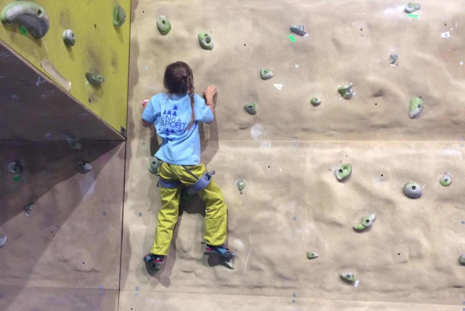 INDOOR CLIMBING – SPORTHAUS GRESSONEY SAINT JEAN