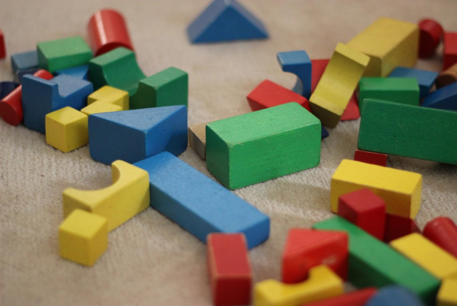 Costruzioni in legno Ludobus - Giochi in legno di una volta ed enigmi