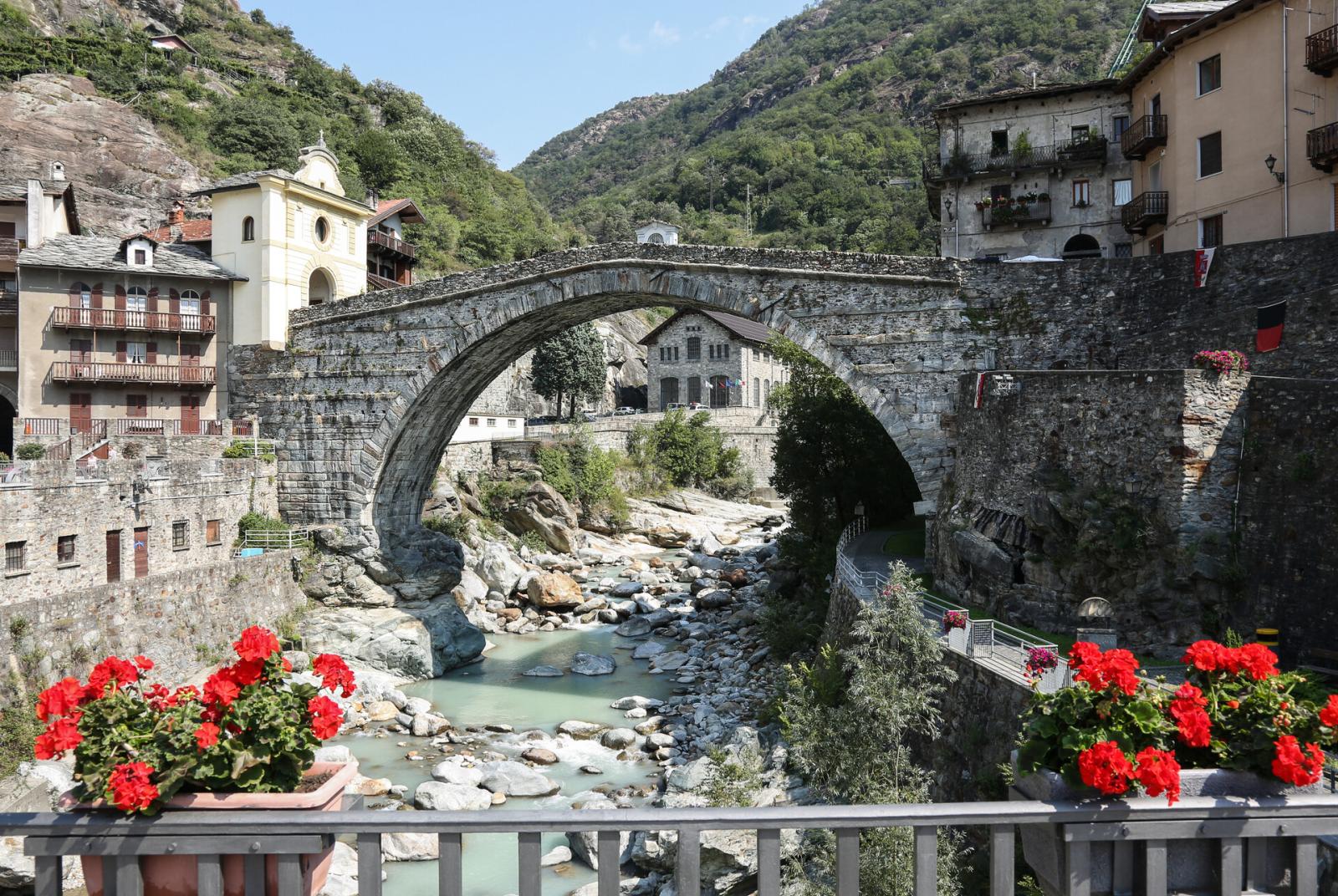 Pont-Saint-Martin  Cultura in cammino - da Lillianes a Pont-Saint-Martin