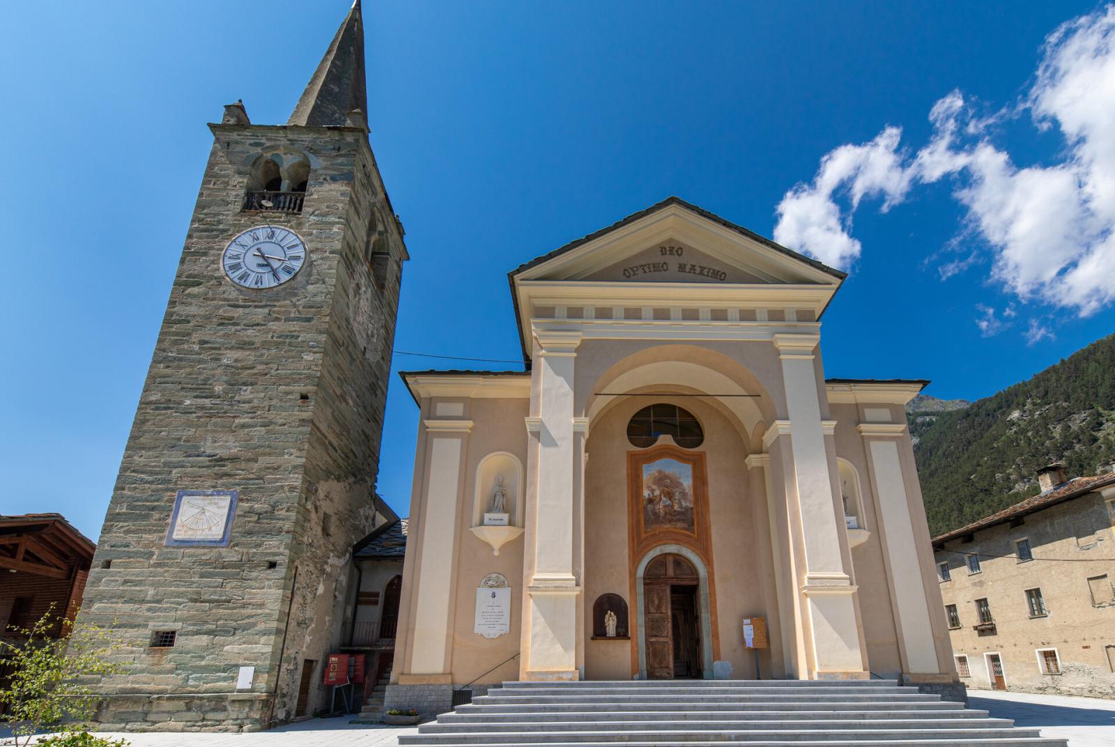 Chiesa Parrocchiale  Brusson en Val de Challant: flash dalla Belle époque in montagna